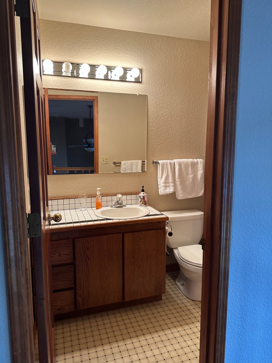 shared bathroom upstairs