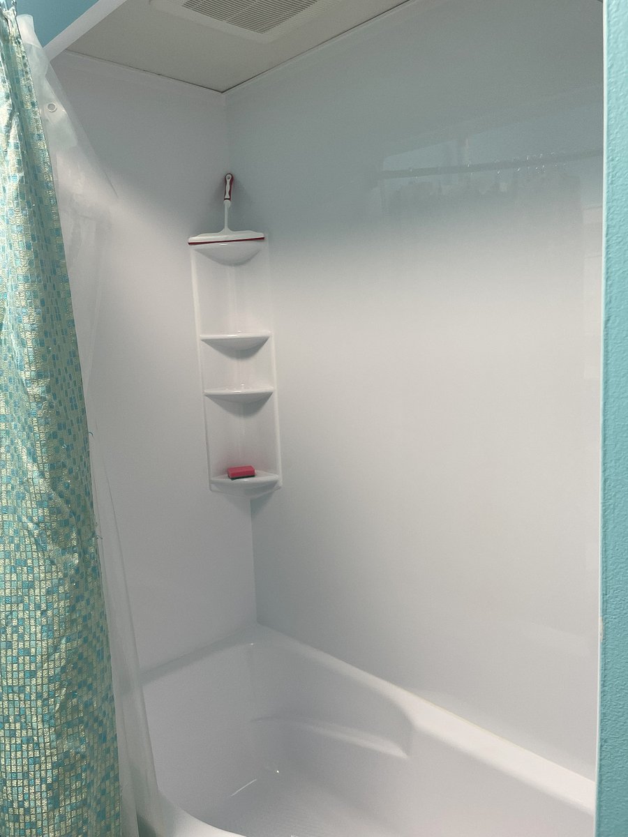 Shower- Bath 1, 1st Floor
