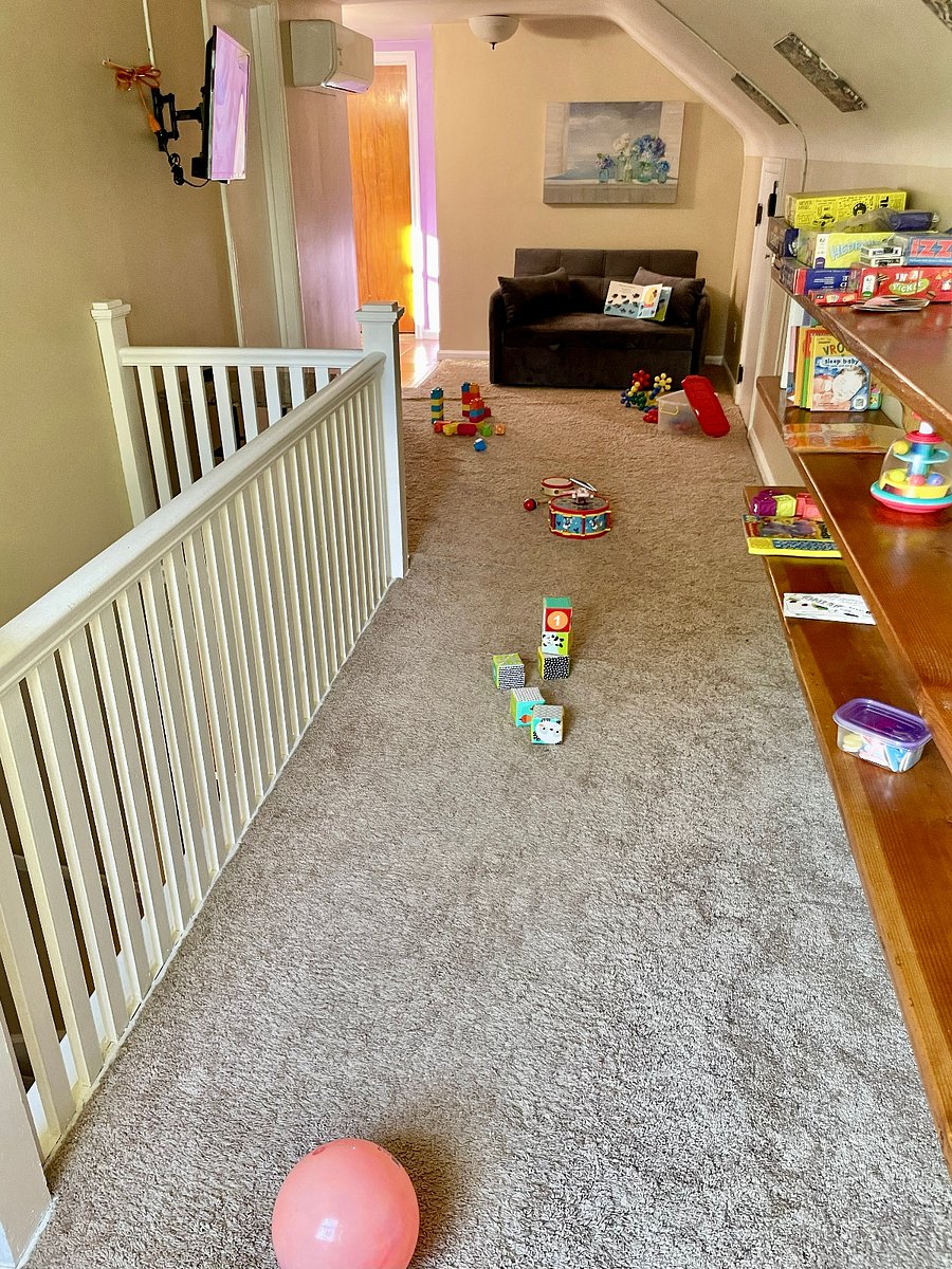 Second Floor Lounge or play area