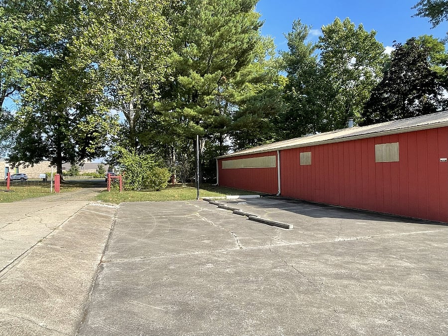 Dedicated Parking Area for 6. Plus Long Driveway that can fit about 6 cars.