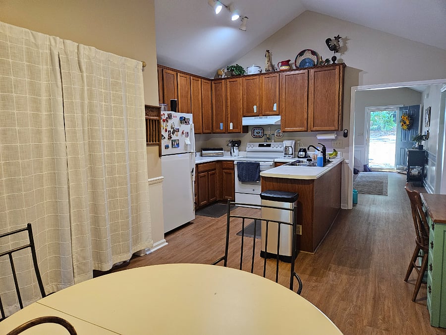 Furnished Finder property 887082_1 photo 3