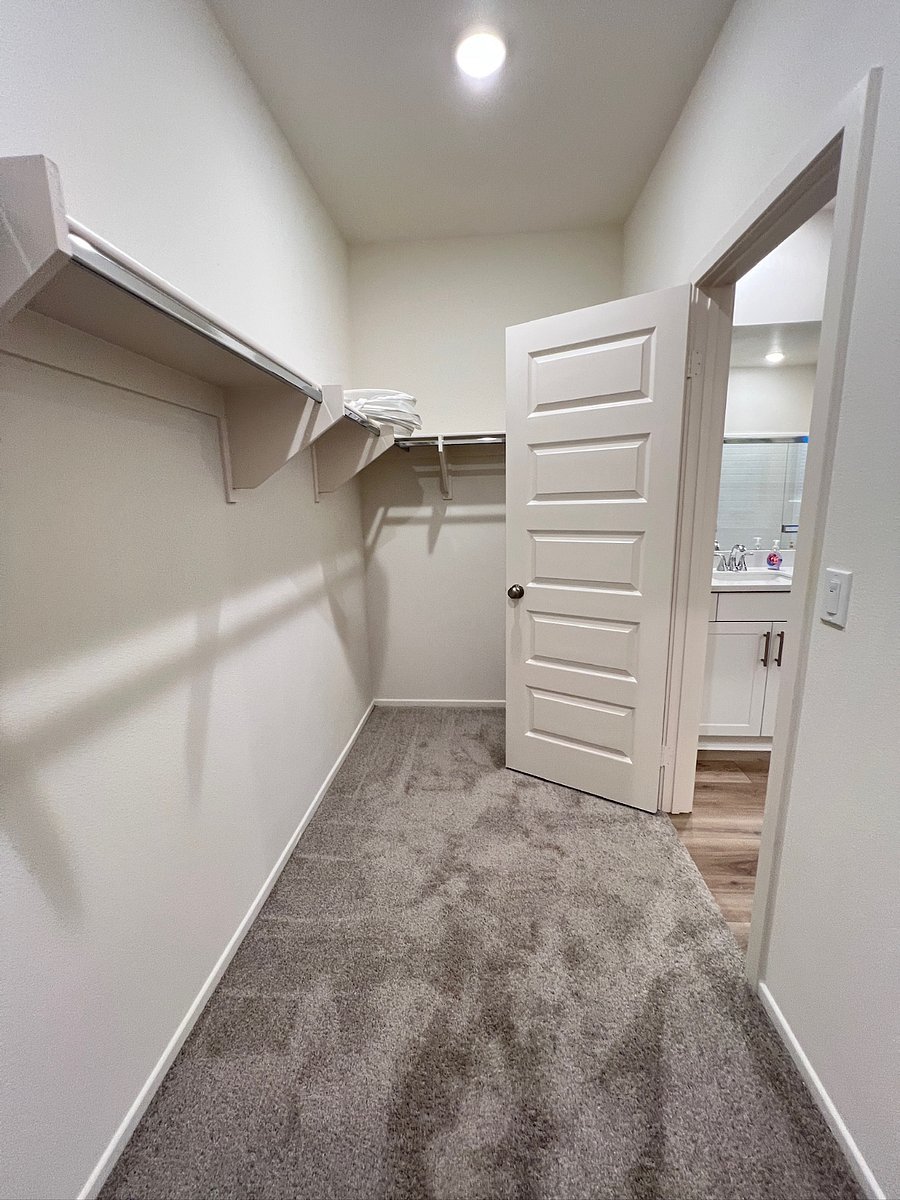 Furnished Finder property 887087_1 photo 17