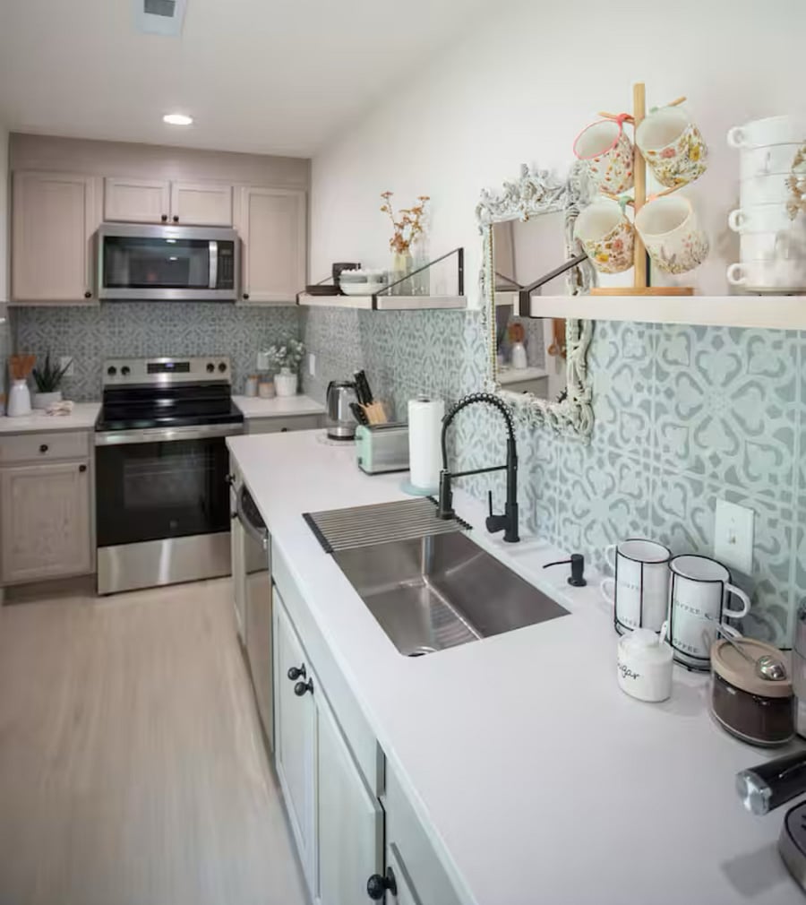 Furnished Finder property 887101_1 photo 5