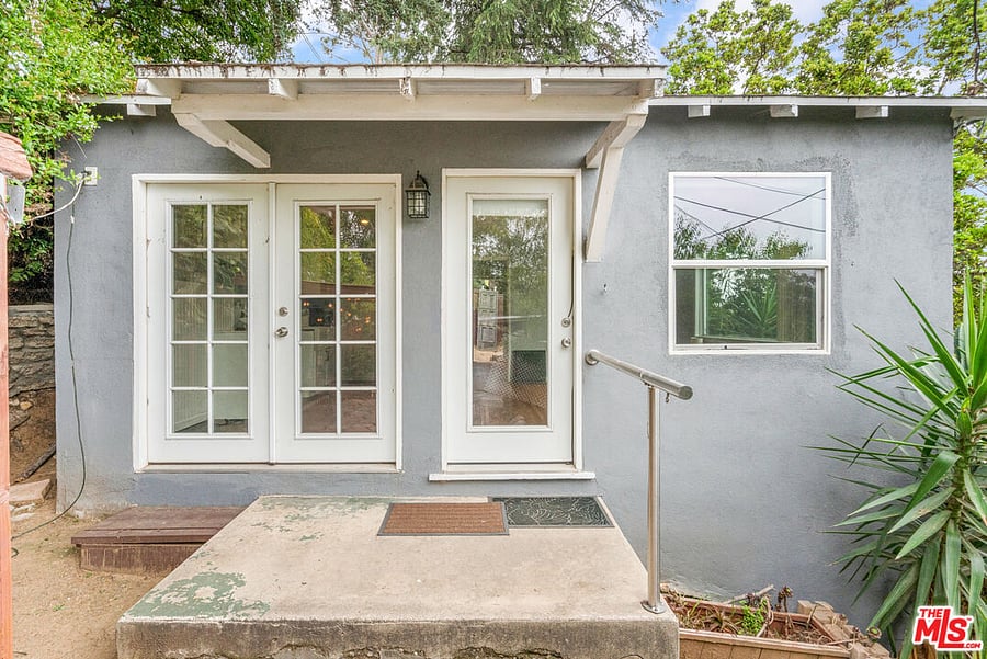 entrance/front door