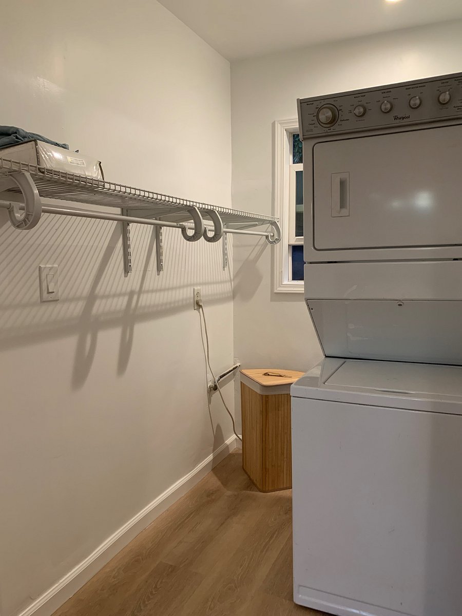 Laundry room/ walk in closet