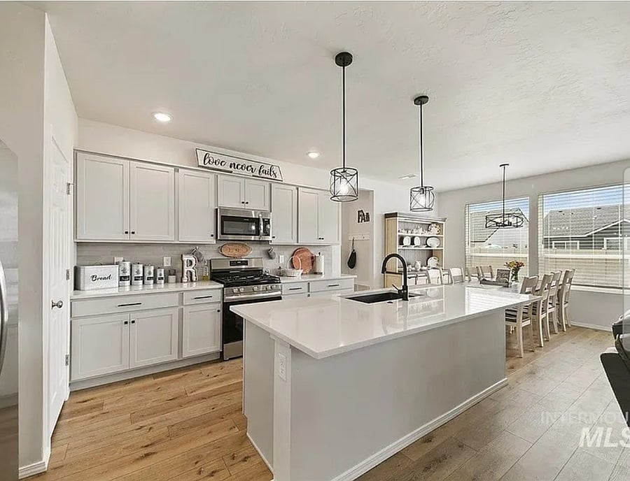Furnished Finder property 887168_1 photo 4
