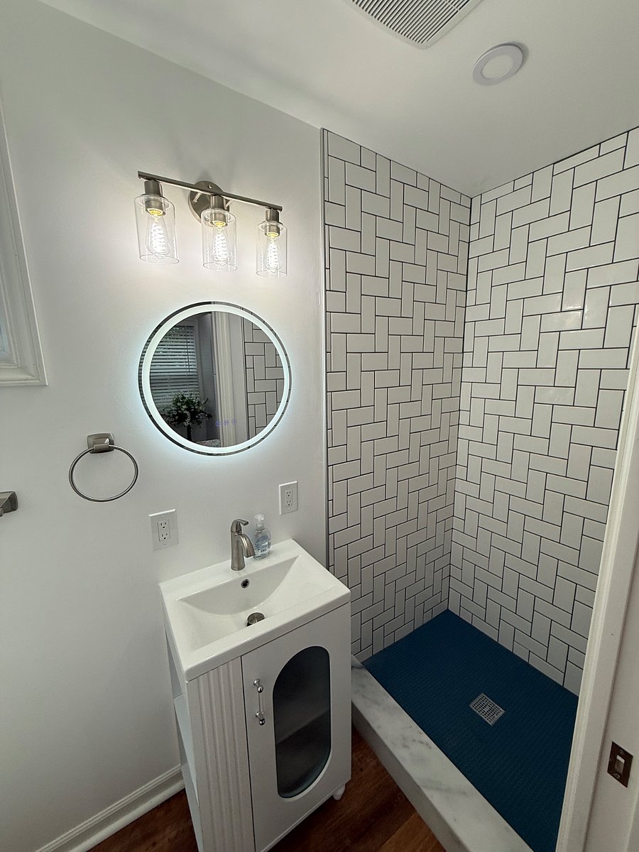 1Room 1 Private Bathroom