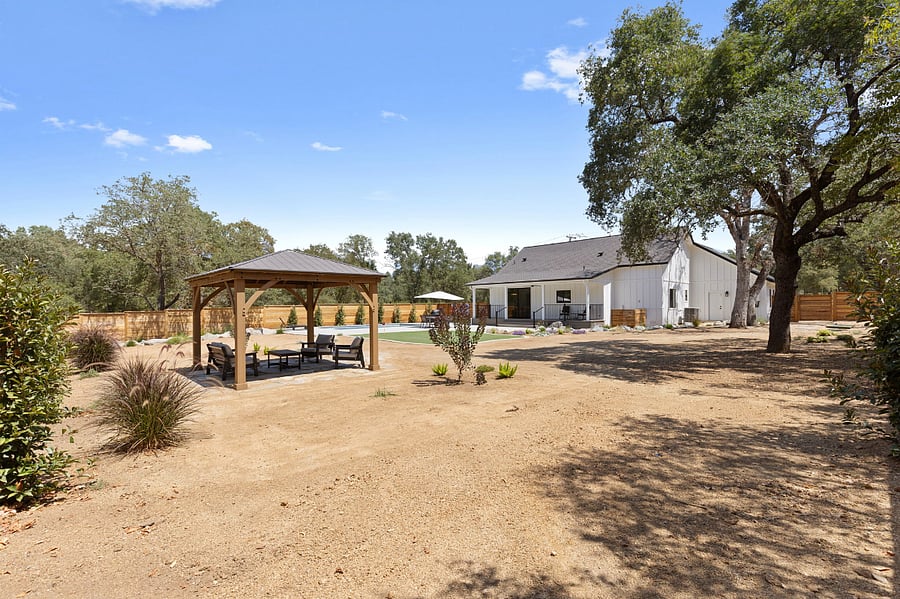 Furnished Finder property 887250_1 photo 25