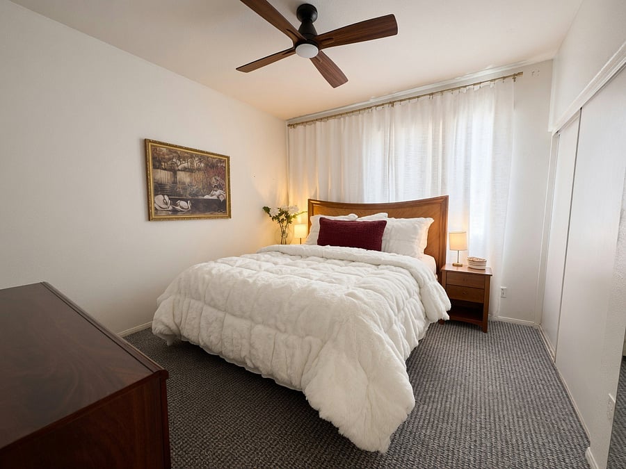 Downstairs bedroom with king size bed