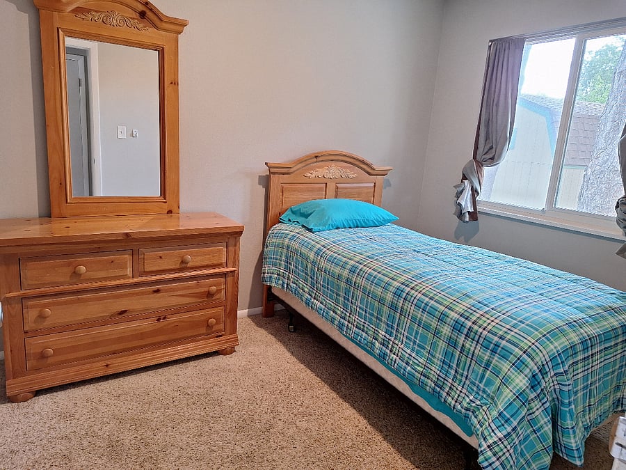 Twin Bedroom, upstairs