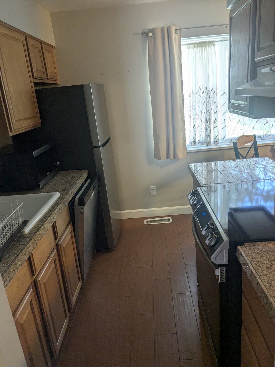 Kitchen, upstairs