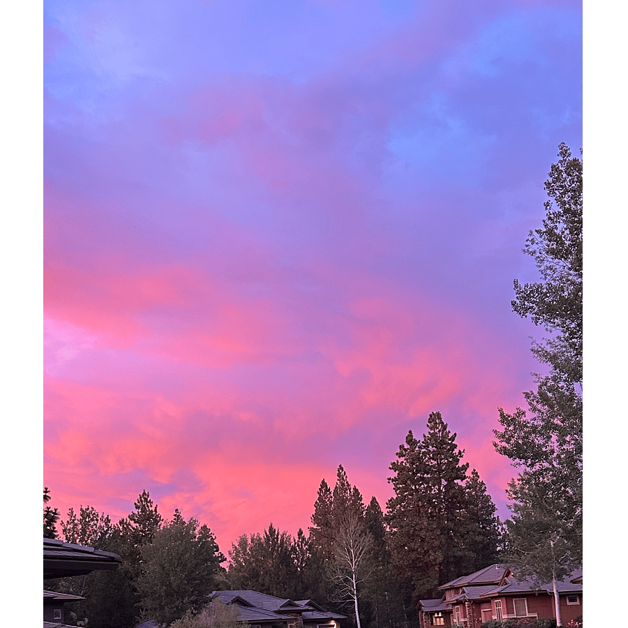 Can't stop and won't stop posting these breathtaking views of the sunset!