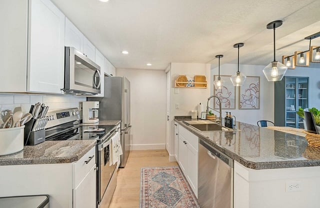 Furnished Finder property 887382_1 photo 3