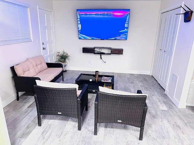 Furnished Finder property 887423_1 photo 4