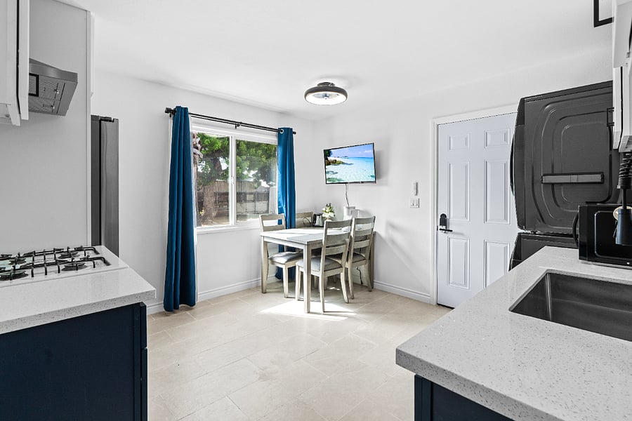 Furnished Finder property 887468_1 photo 8