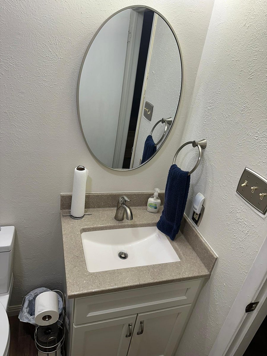Master full bathroom