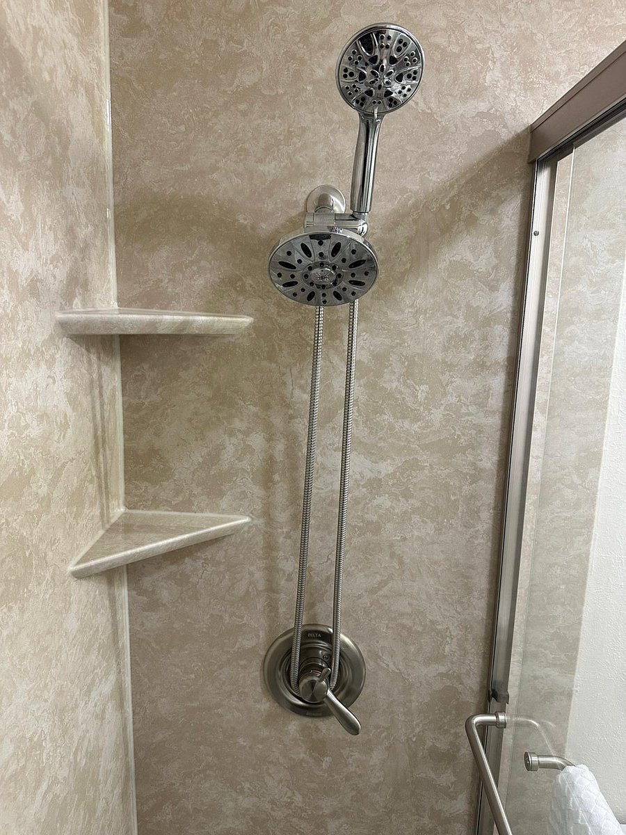 Master full bathroom