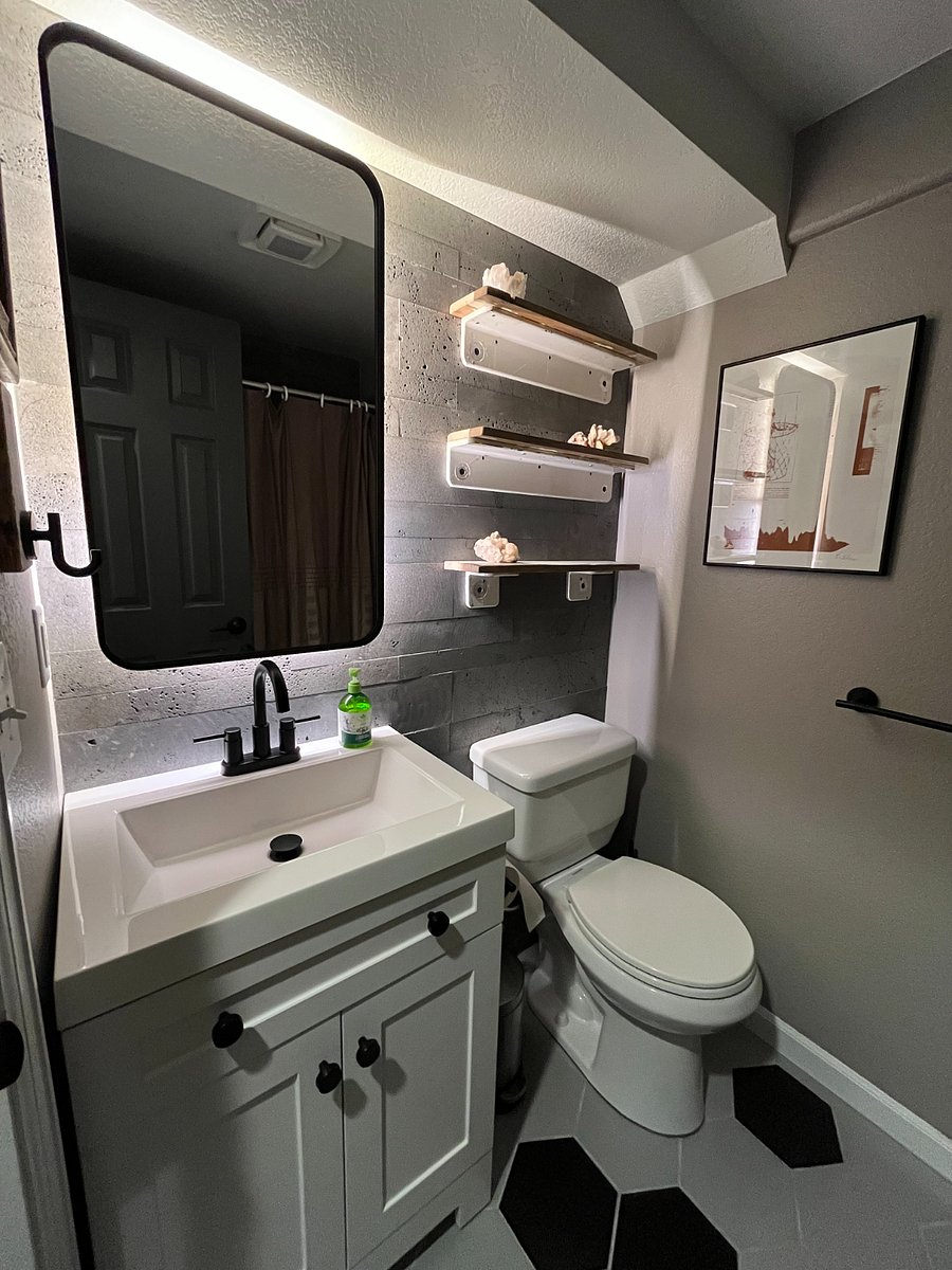 Remodeled bathroomLa