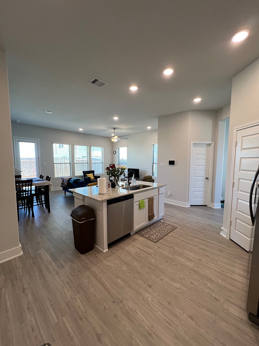 Furnished Finder property 887547_1 photo 3