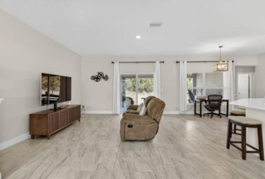 Furnished Finder property 887553_1 photo 3