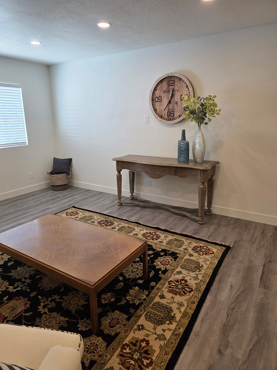 Furnished Finder property 887630_1 photo 3