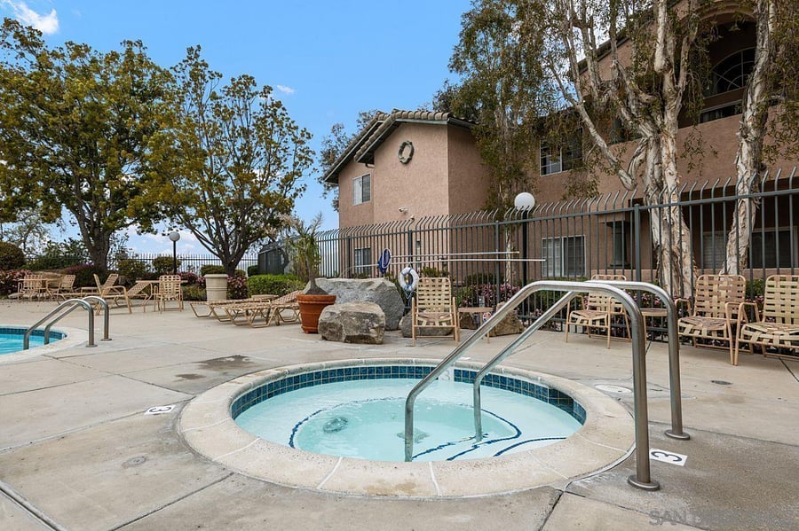 Furnished Finder property 887639_1 photo 3