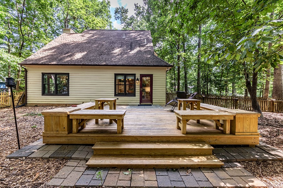 Back deck nice and large for relaxing