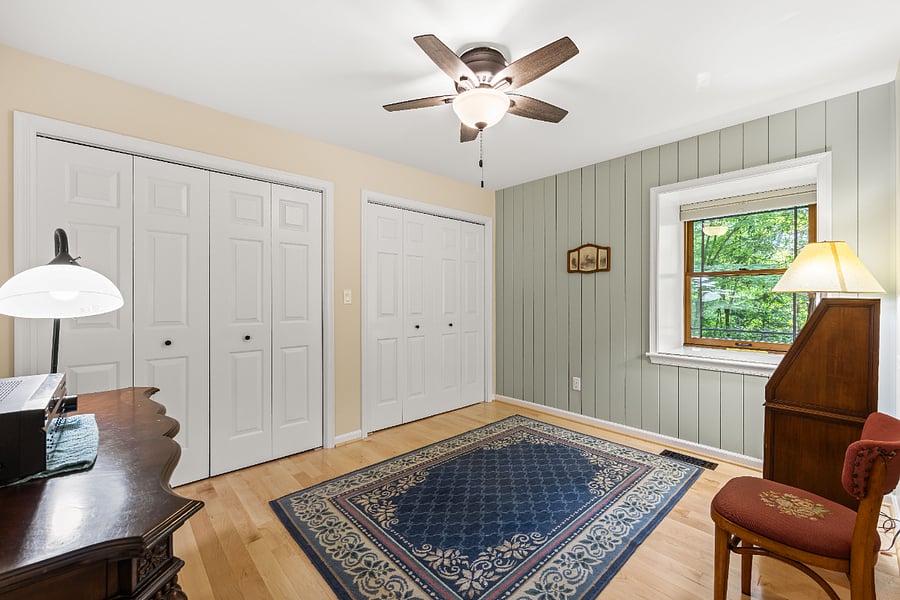Bonus room, can be set up with a twin bed for a third bedroom