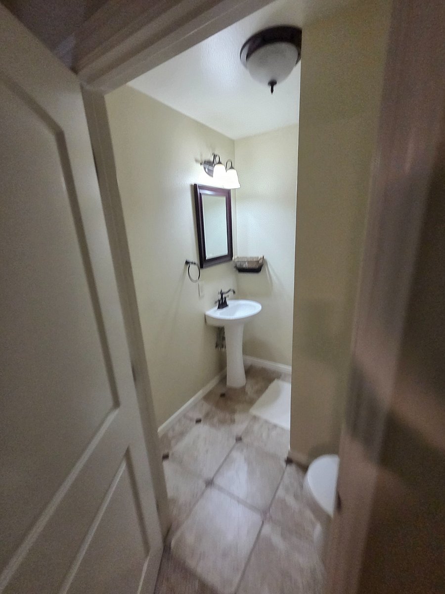 Furnished Finder property 887685_2 photo 9