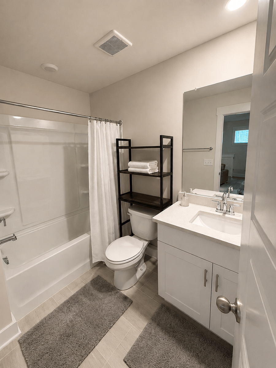 Full upstairs bathroom with tub & shower
