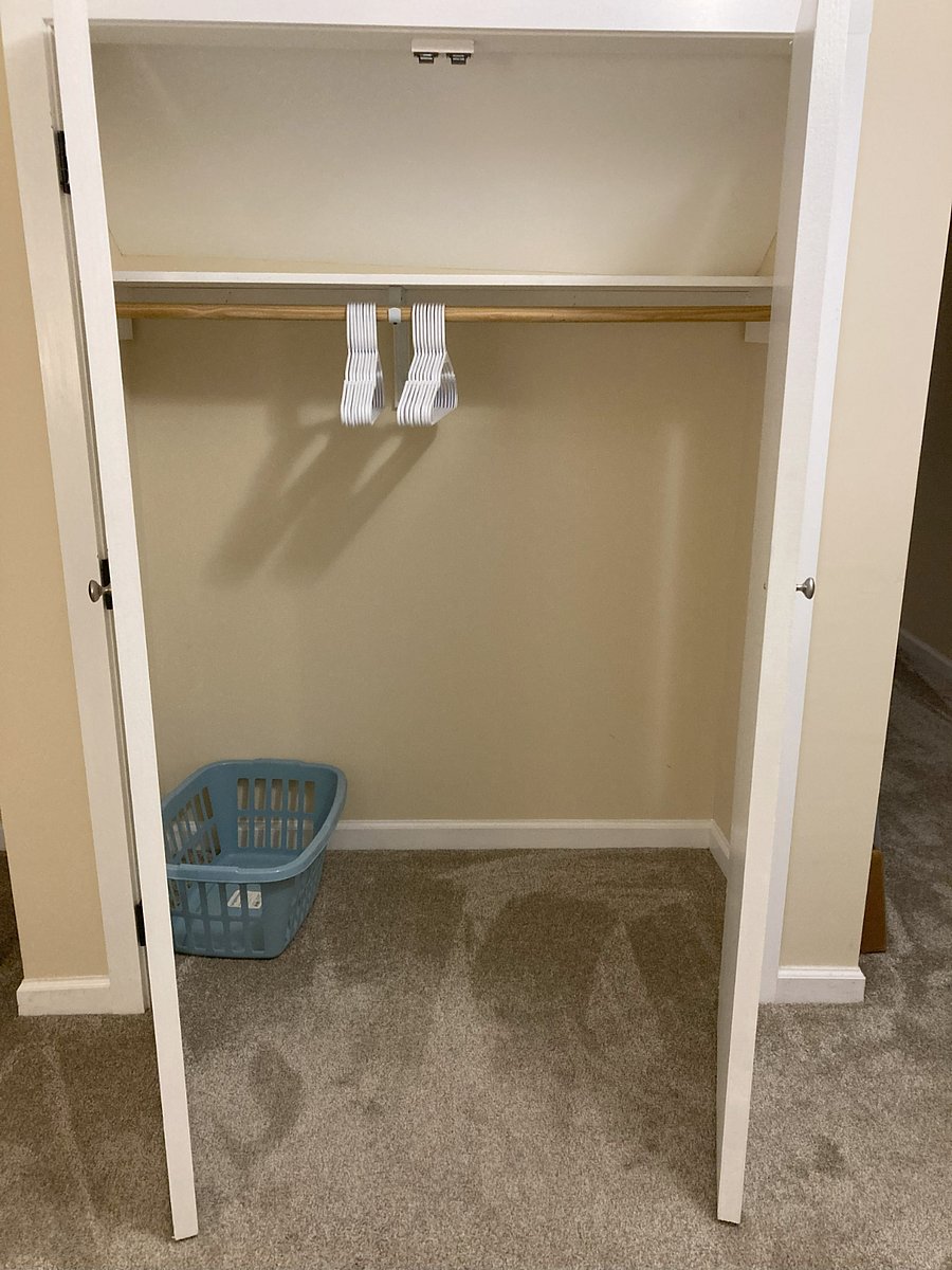 Fully-accessible closet space