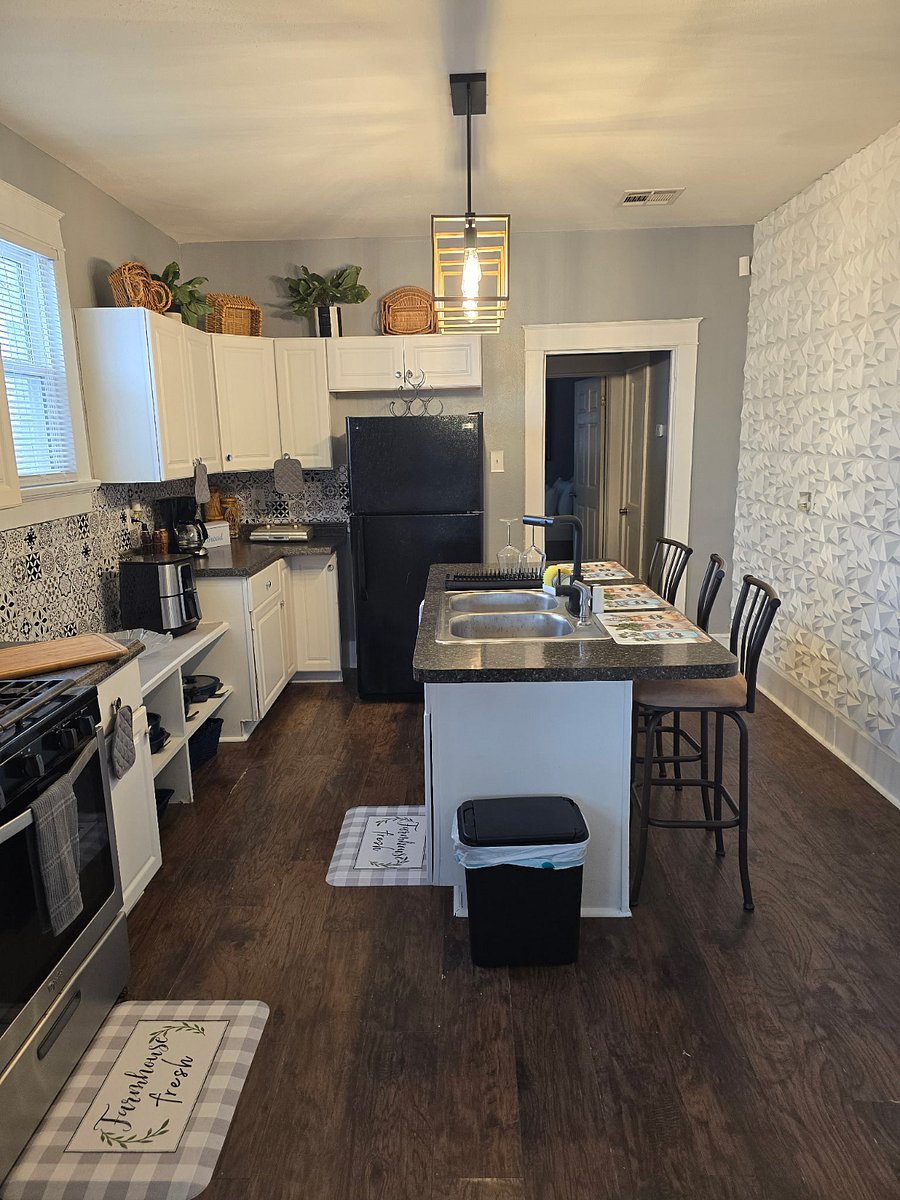 Furnished Finder property 887801_1 photo 16