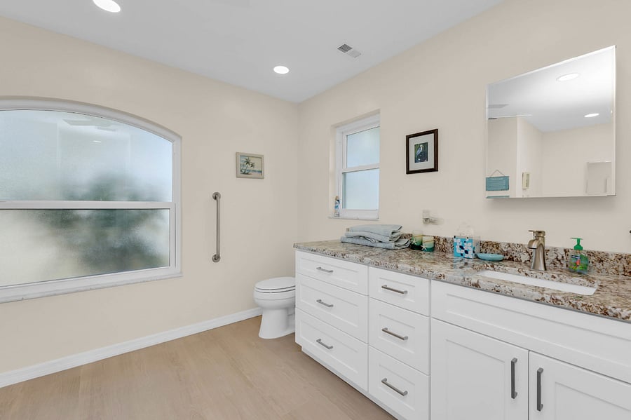 En Suite Bath