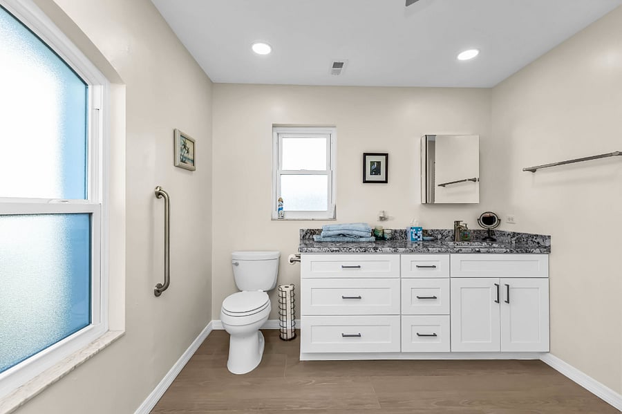 En Suite Bath