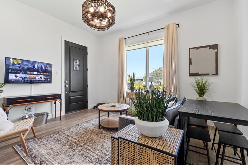 Furnished Finder property 887875_1 photo 3