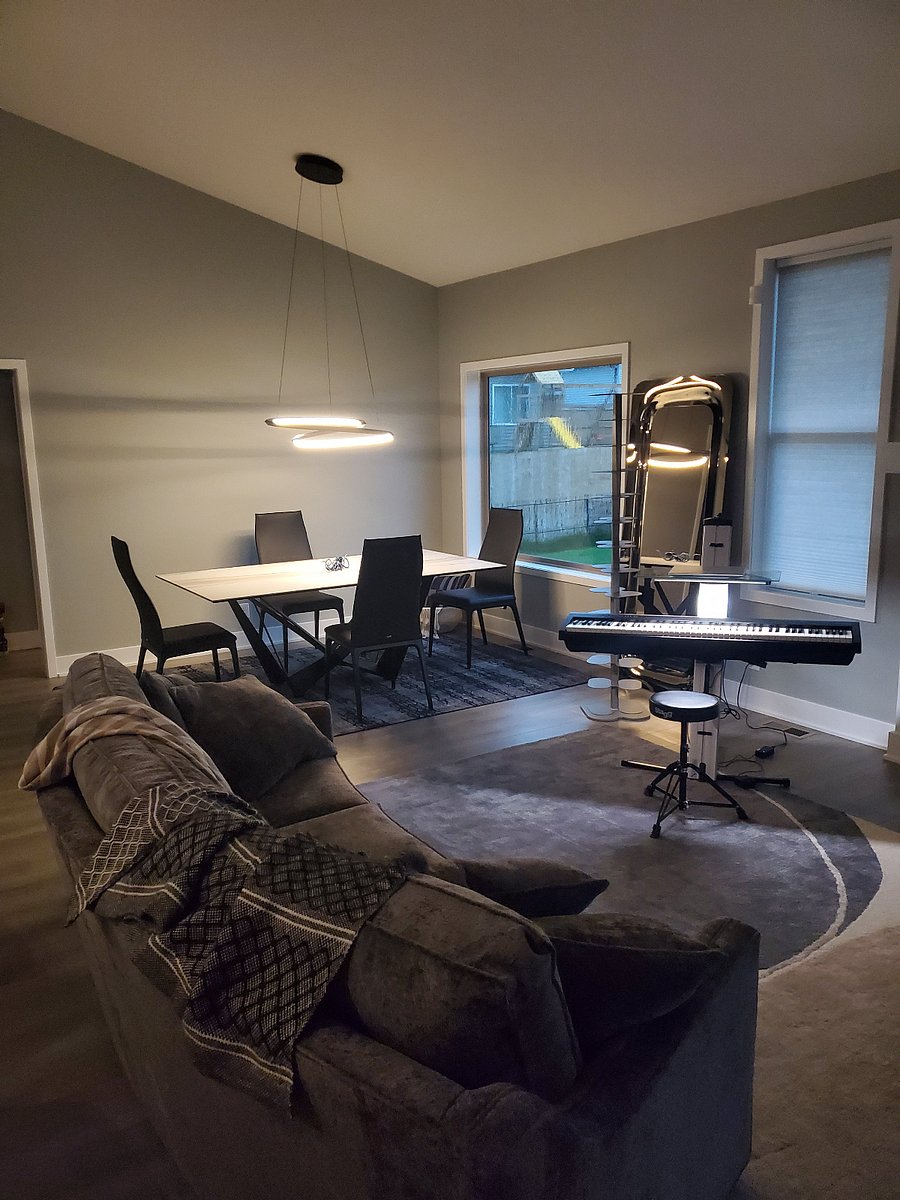 Upstairs living area, for reference