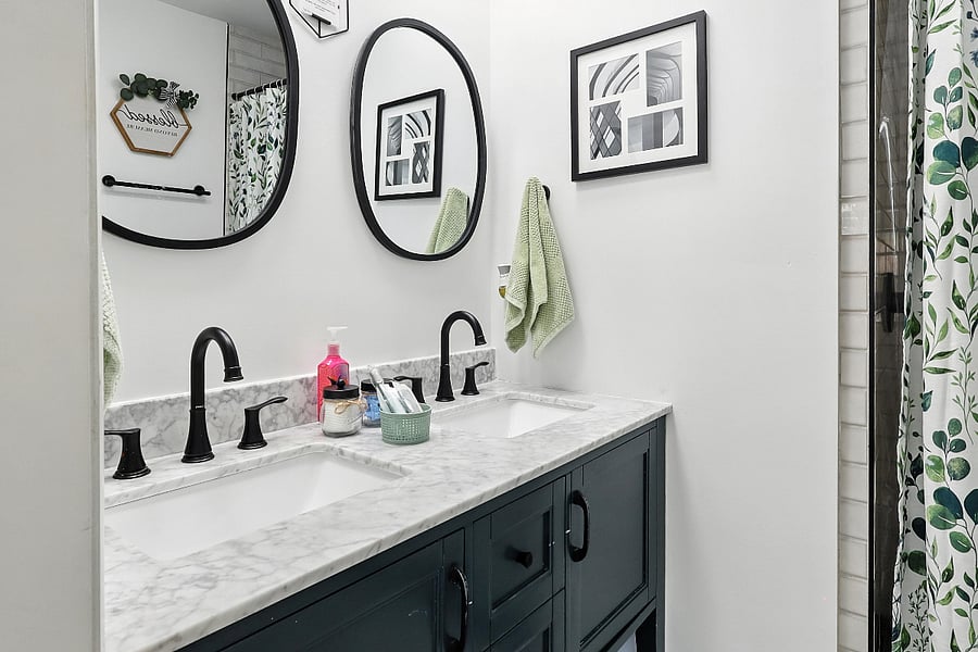 Your own private en-suite bathroom attached to the primary bedroom for complete privacy.