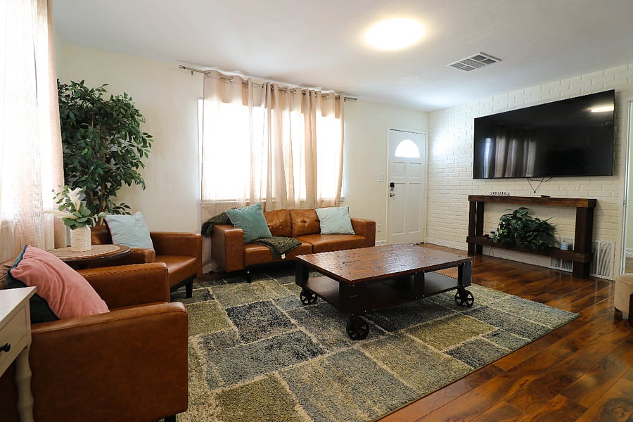 Furnished Finder property 887985_1 photo 1