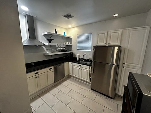 Furnished Finder property 888009_1 photo 4