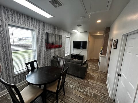 Furnished Finder property 888009_1 photo 6