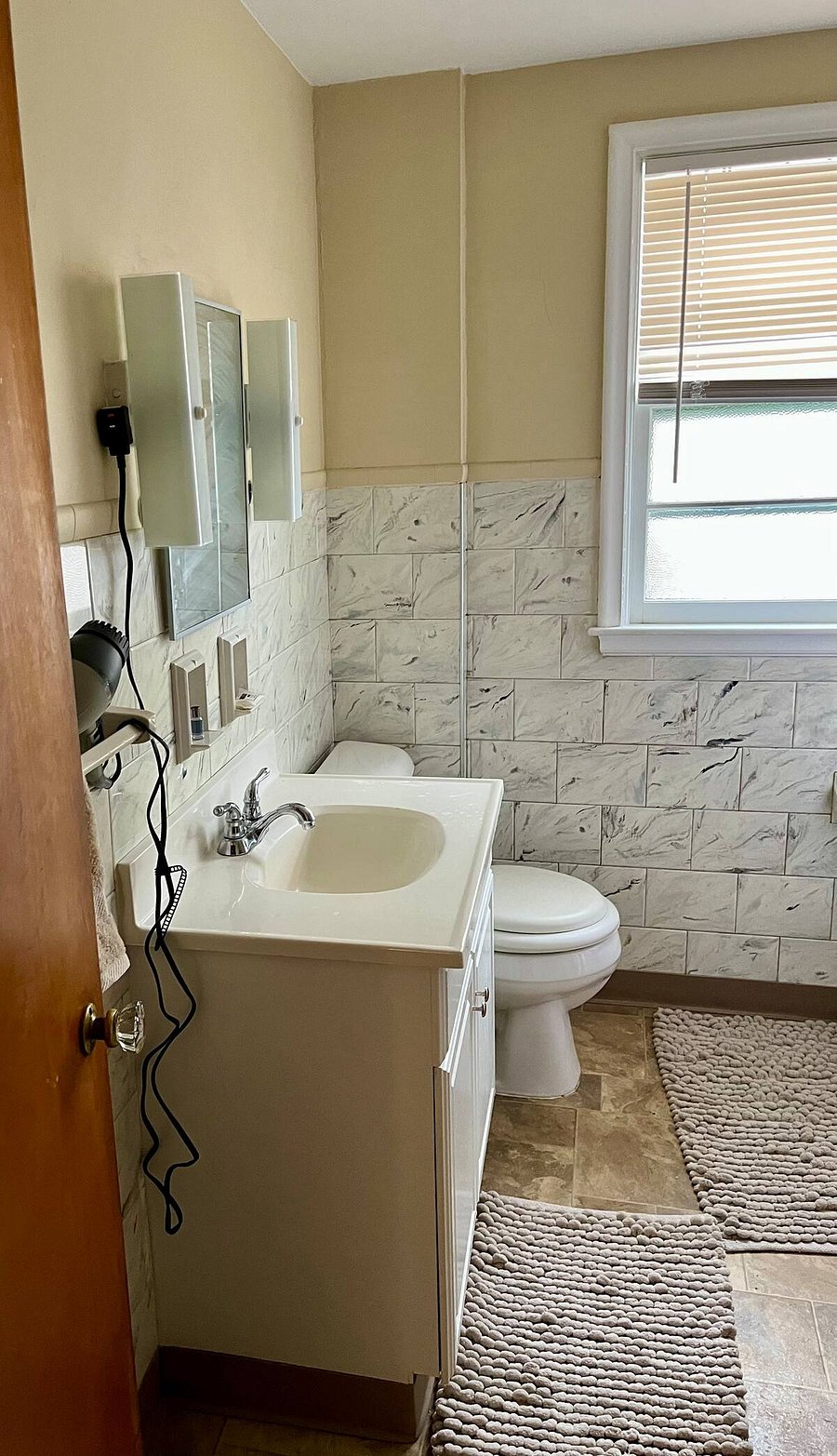 Furnished Finder property 888026_1 photo 17