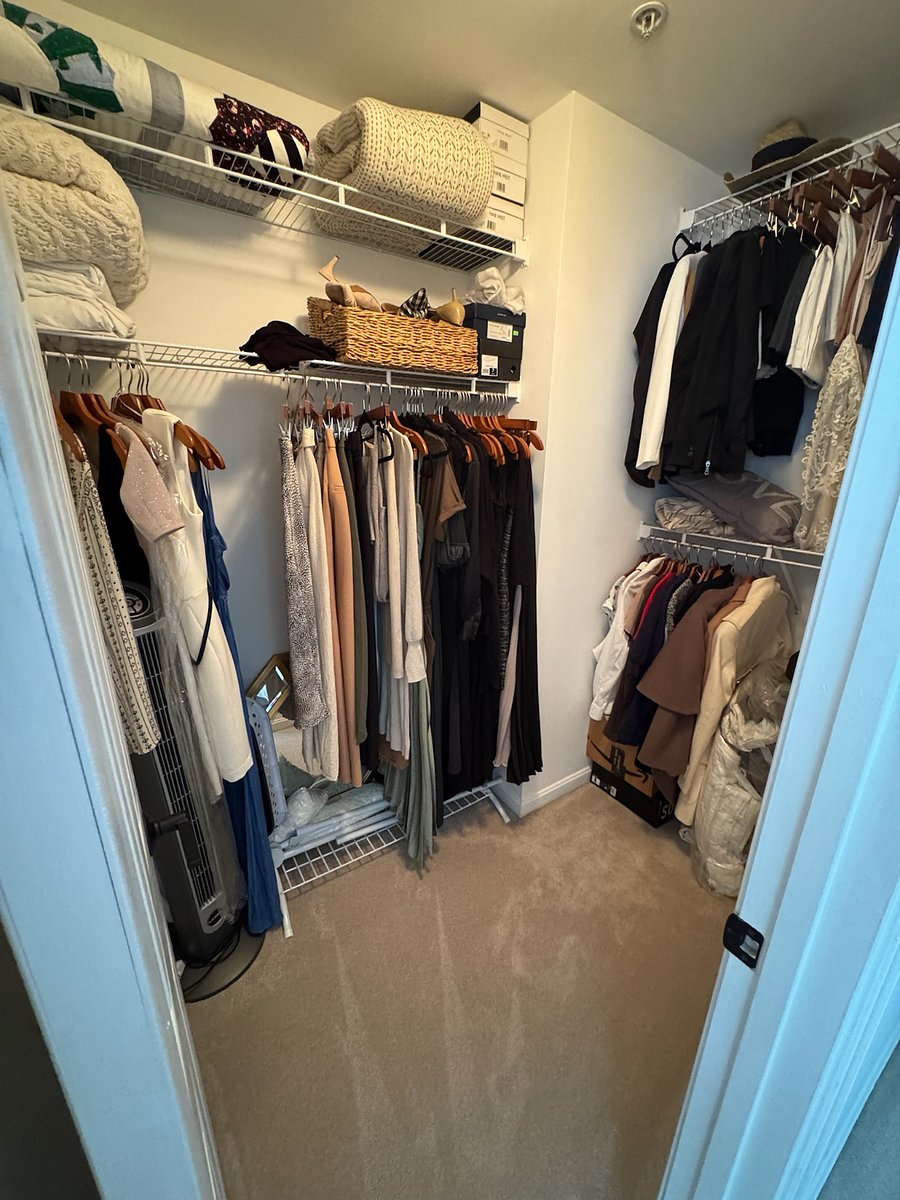Bedroom 3: Queen walk-in closet