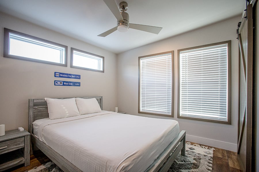 Unit 2 queen bedroom
