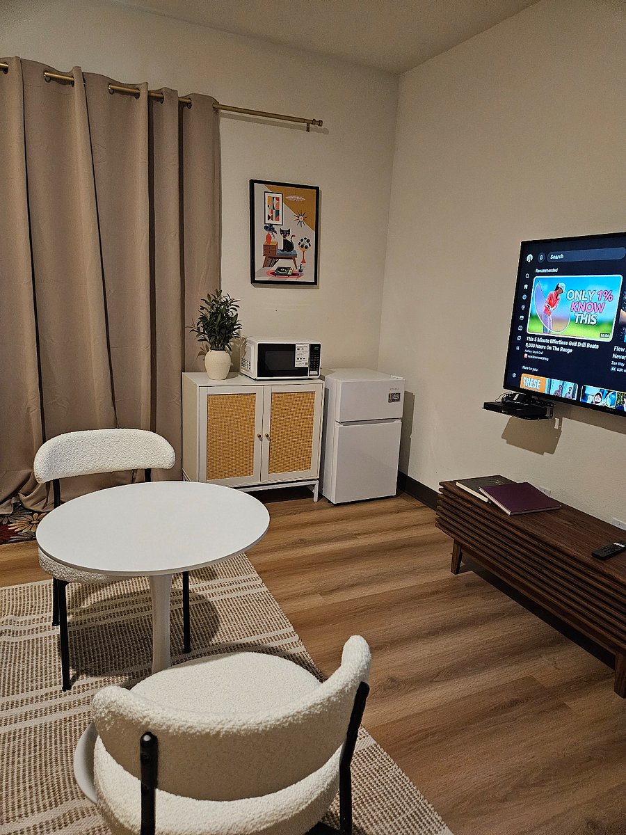 Furnished Finder property 888079_1 photo 18