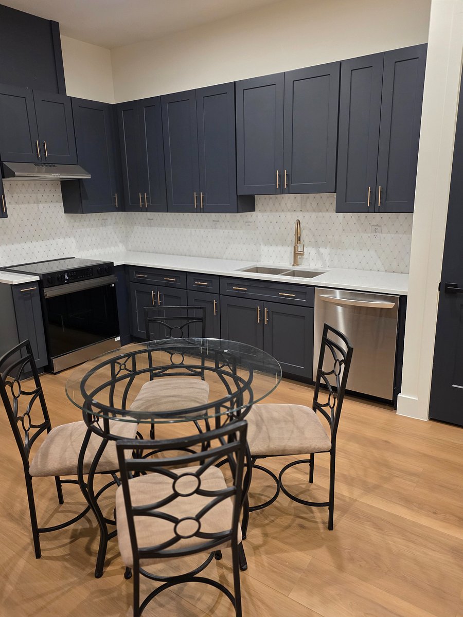 Furnished Finder property 888095_1 photo 4