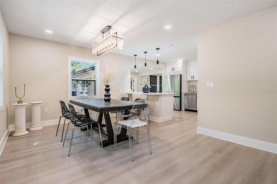Furnished Finder property 888105_1 photo 6