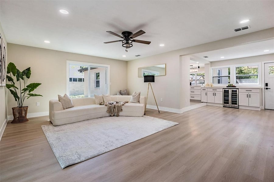 Furnished Finder property 888105_1 photo 3