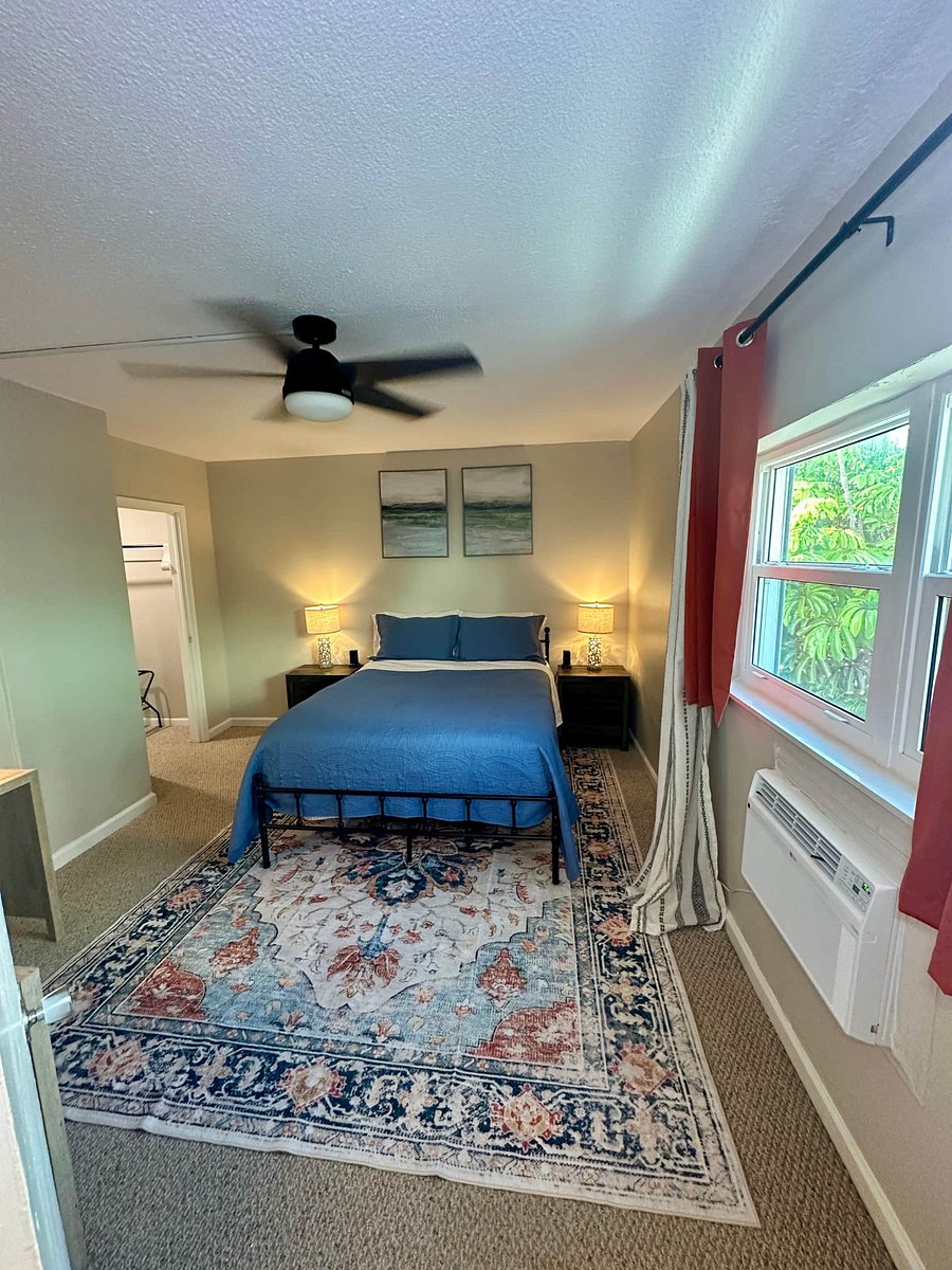 Bedroom - 1 Queen Bed