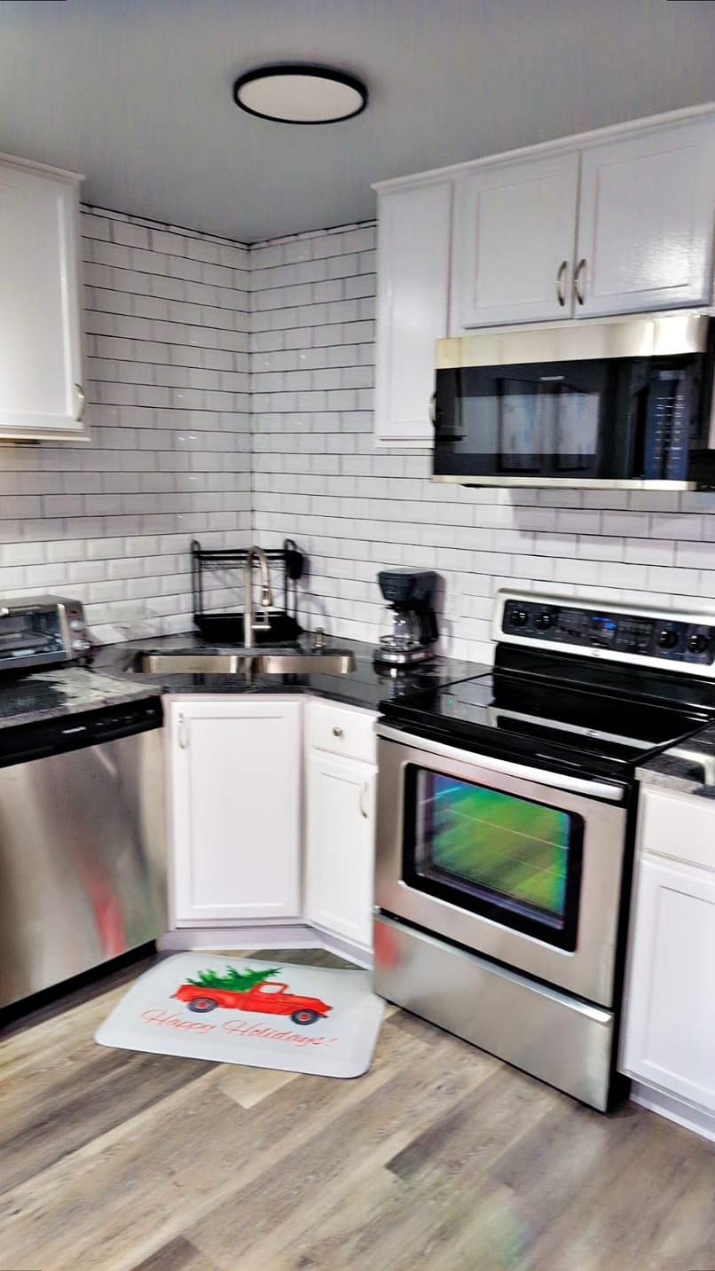 Furnished Finder property 888116_1 photo 30