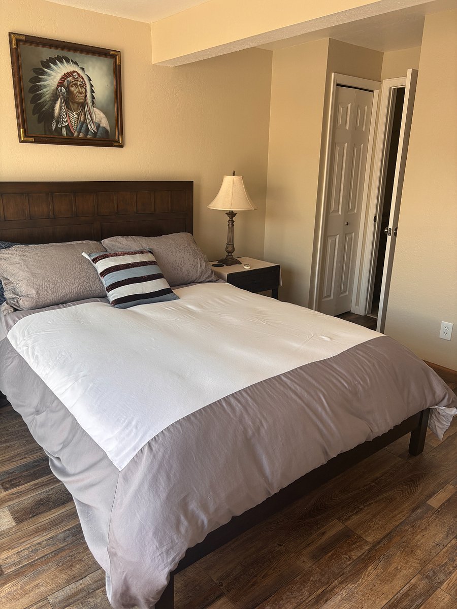 Attached bathroom to bedroom